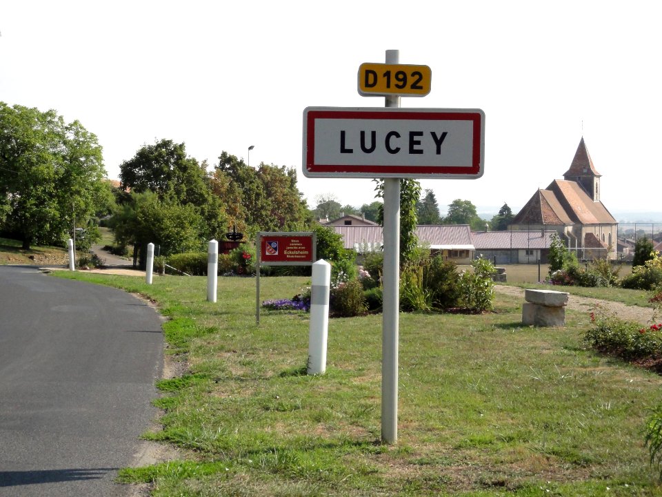 Lucey (Meurthe-et-M.) city limit sign