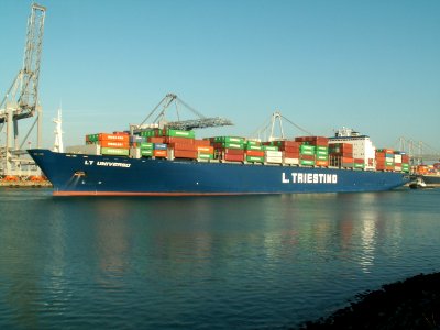 LT Universo p3, at the Amazone harbour, Port of Rotterdam, Holland 14-Jan-2006