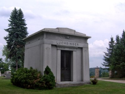Luchsinger-McKain-Smiley Mausoleum, United Cemeteries, 2015-06-08, 01