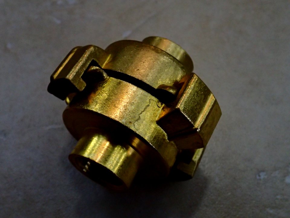 Low pressure hose connectors P8160064