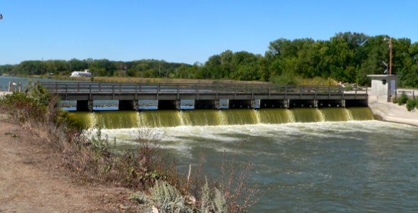 Loup Canal headworks weir below settling basin