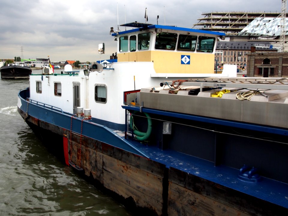 Lourdes (ship, 1980), ENI 06002789, Port of Antwerp pic5