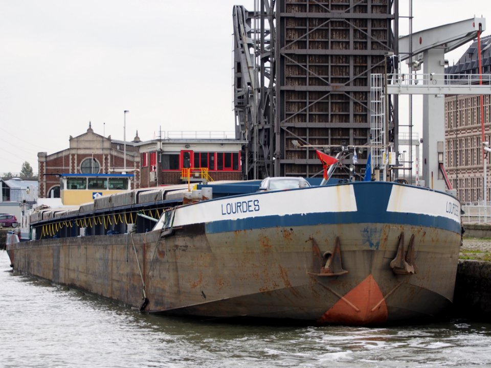 Lourdes (ship, 1980), ENI 06002789, Port of Antwerp pic1