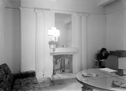 Lounge in een hotel, Bestanddeelnr 255-9715
