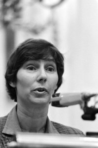 Louise Groenman (D66) tijdens het overleg, Bestanddeelnr 931-6887
