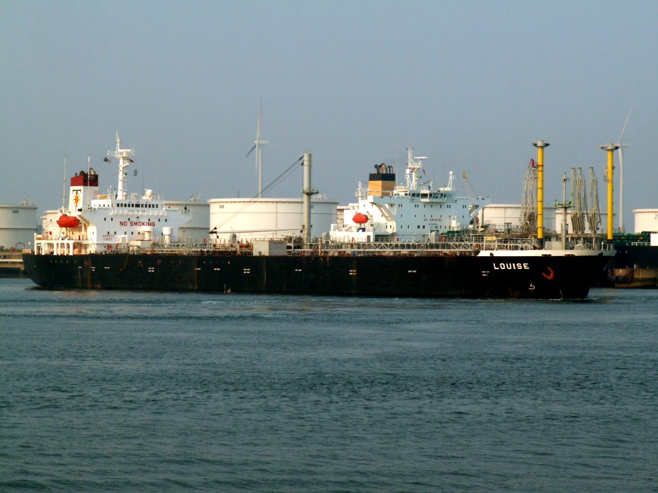 Louise p4 at the Caland canal, Port of Rotterdam, Holland 07-May-2006