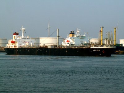 Louise p4 at the Caland canal, Port of Rotterdam, Holland 07-May-2006