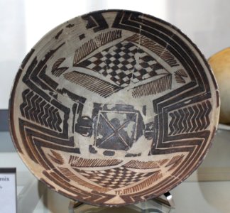Louvre Suse I Nécropole du tell de l'Acropole Coupe décor géométrique 1 14012018
