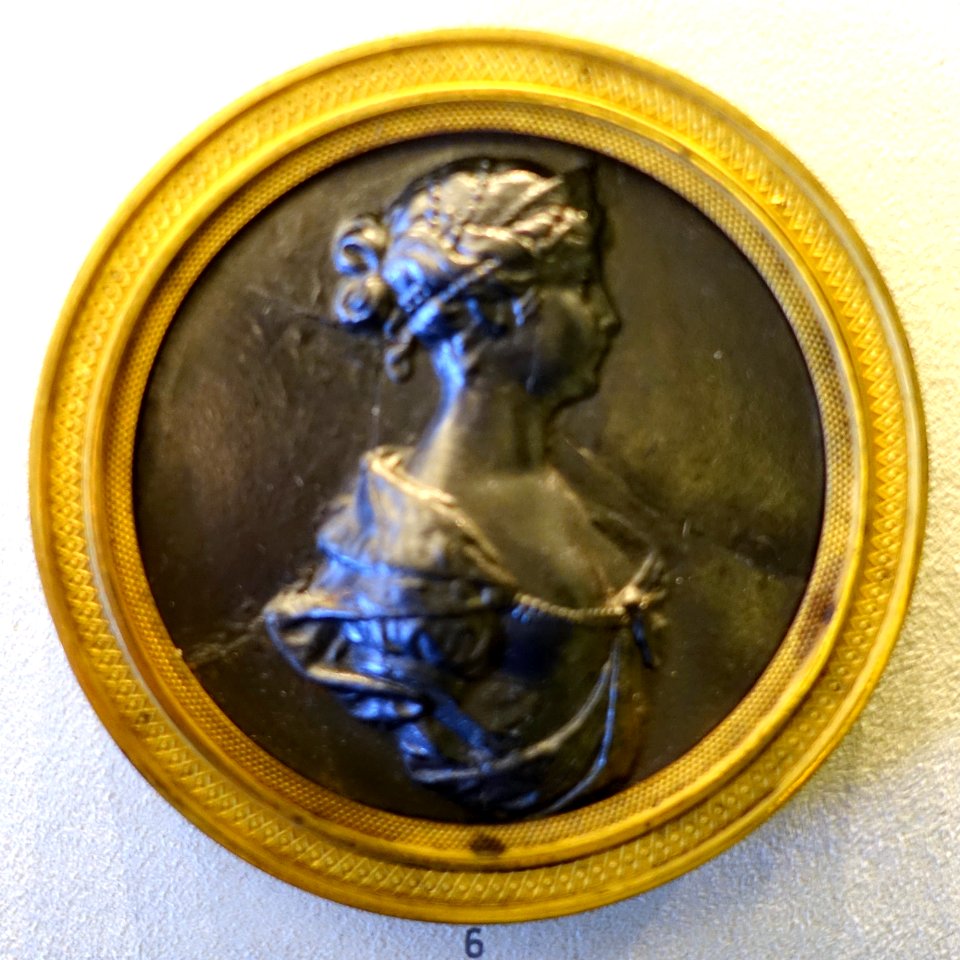 Louise of Prussia by Leonhard Posch, iron, c. 1805-1810 - Bode-Museum - DSC02824