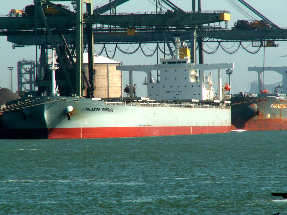 Lowlands Sunrise - IMO 9254680 p2, Mississippi harbour, Port of Rotterdam, Holland 29-Mar-2006