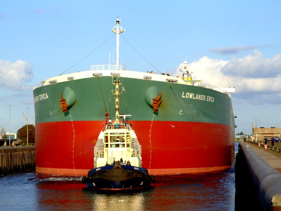 Lowlands Erica - IMO 9345611 - Callsign 3EJD3 - at Port of Amsterdam, Holland 28-Aug-2007 photo-1