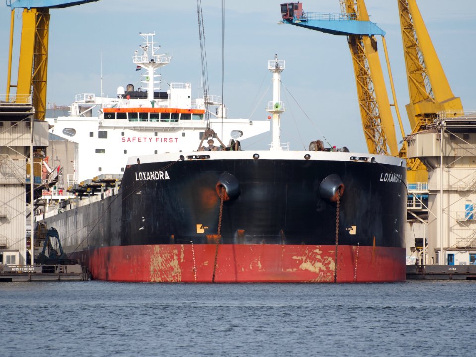 LOXANDRA - IMO 9343871 - Callsign A8NV2 at the Vlothaven, Port of Amsterdam, pic2