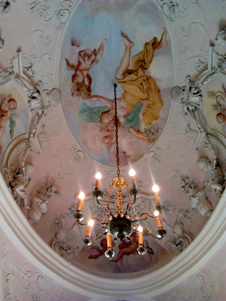 Lower Vestibule in the Wilanów Palace 01