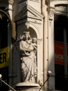 Lyon 2e - Rue du Président Édouard Herriot - Vierge à l'Enfant, à l'angle de la rue Grenette