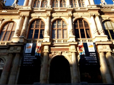 Loyn 2e - Place des Cordeliers - Palais de la Bourse - Lyon Whisky Festival 2