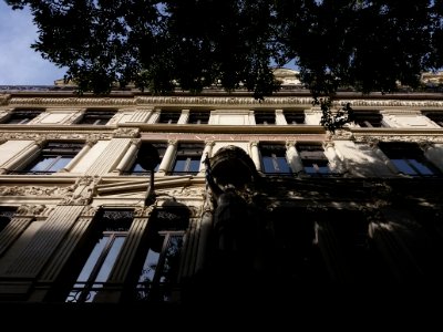 Lyon 2e - Rue de la Charité, hôtel du Nouvelliste, plaque sur la façade