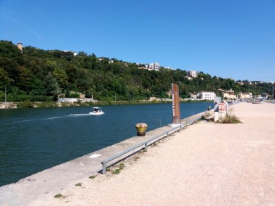 Lyon 2e - Quai Rambaud - Arrêt de la navette fluviale
