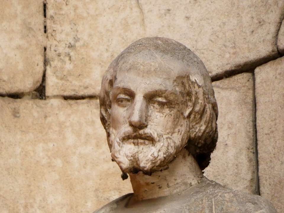 Lyon 2e - Rue Mercière - Statue de saint Joseph, à l'angle de la rue de la Monnaie - Détail