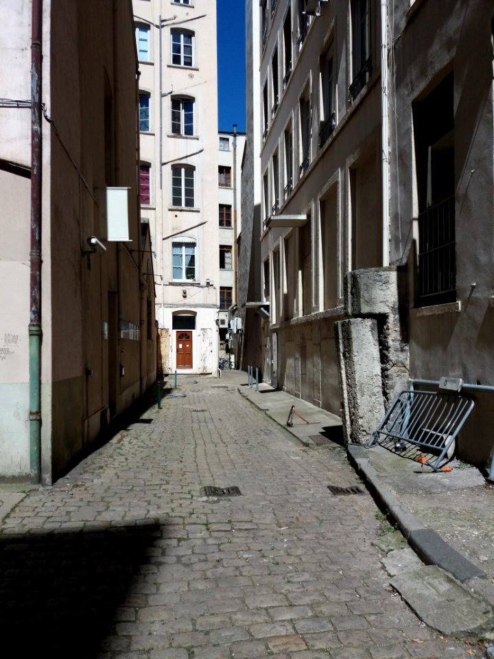 Lyon 2e - Rue des Marronniers, passage au numéro 3bis, retour à la rue des Marronniers