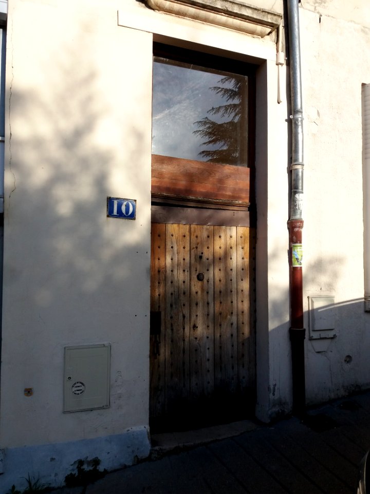 Lyon 4e - Rue Jean Jullien, porte au numéro 10