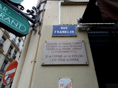 Lyon 2e - Rue Franklin - Plaque du mariage d'Albert Camus avec Francine