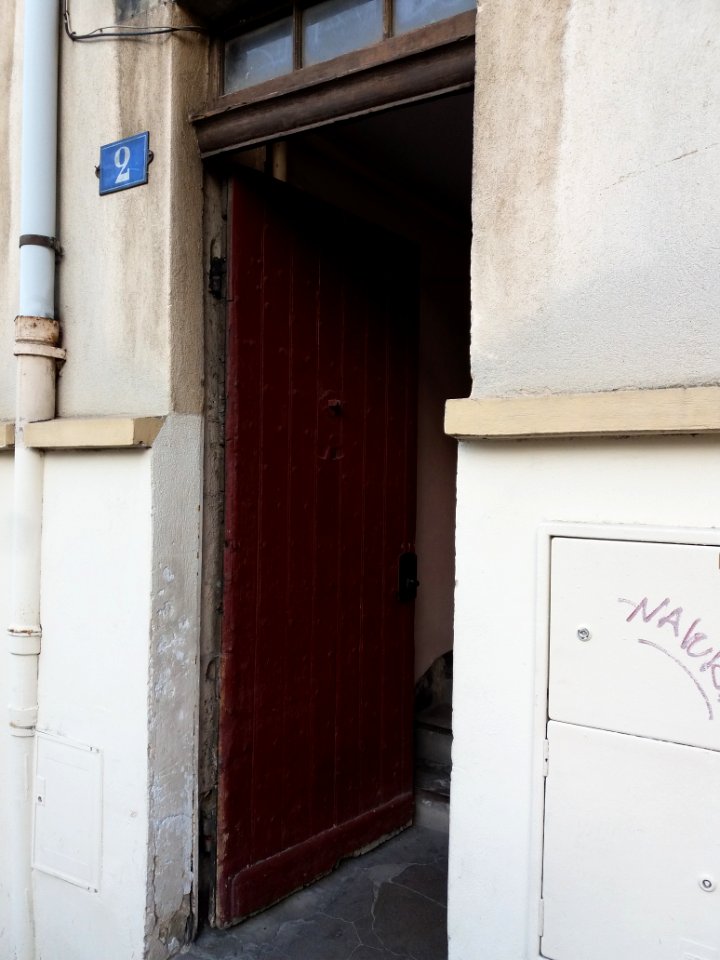 Lyon 4e - Rue Jean Jullien, porte au numéro 2
