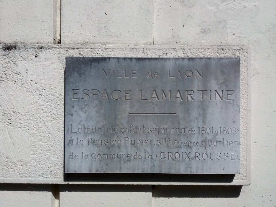 Lyon 4e - Rue Philippe de Lassalle - Stade Grégory Coupet, plaques à l'entrée, Espace Lamartine