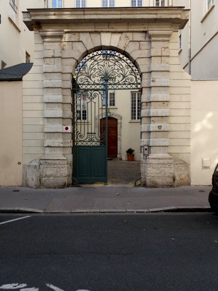 Lyon 2e - Rue de la Charité - Hôtel de Nervo, portail d'entrée