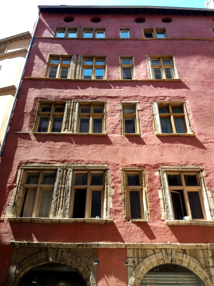 Lyon 2e - Rue de la Monnaie - Façade de l'immeuble au numéro 12