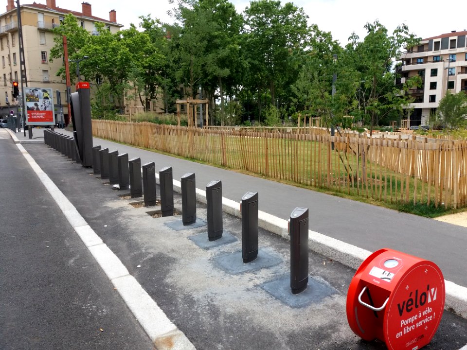 Lyon 4e - Rue Philippe de Lassalle, station Vélo'v 4006