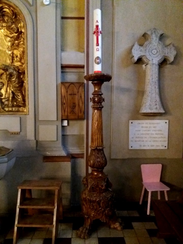 Lyon 4e - Rue Jacques-Louis Hénon - Église Saint-Denis, grand bougeoir