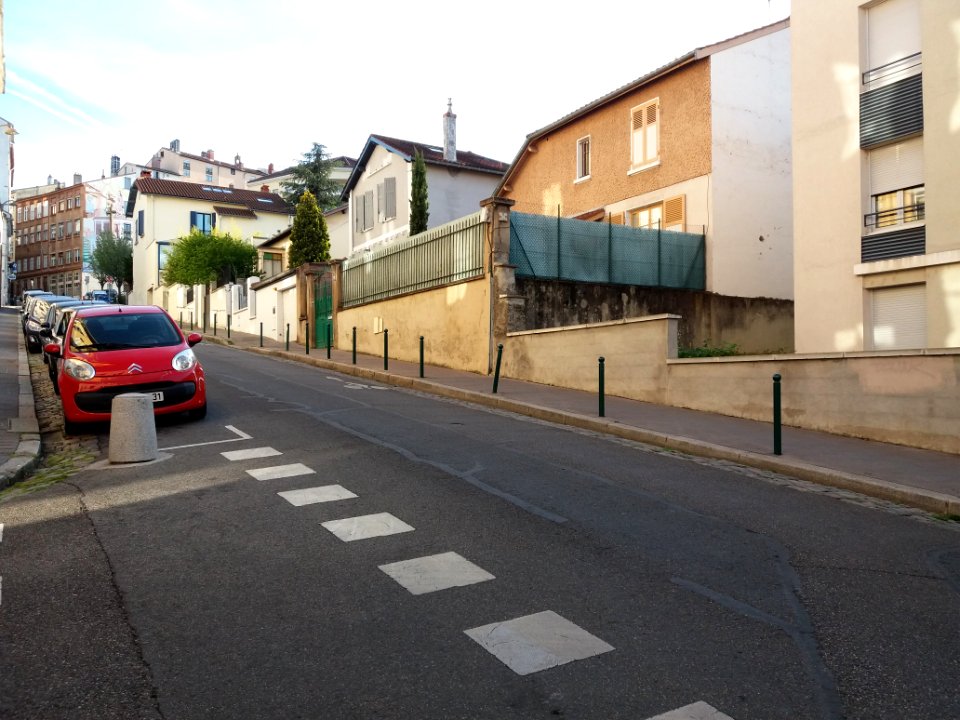 Lyon 4e - Rue Jean Jullien, côté sud, depuis la rue Ruplinger