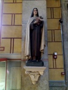 Lyon 4e - Rue Jacques-Louis Hénon - Église Saint-Denis, statue (3)