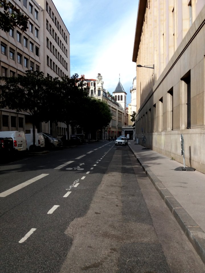 Lyon 2e - Rue Charles Biennier, vers l'ouest