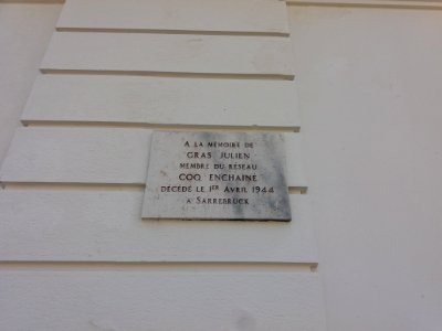 Lyon 2e - Rue Émile Duployé, plaque à Julien Gras, membre du Coq Enchaîné