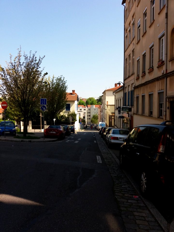 Lyon 4e - Rue Jean Jullien, côté nord depuis la rue Georges Kubler