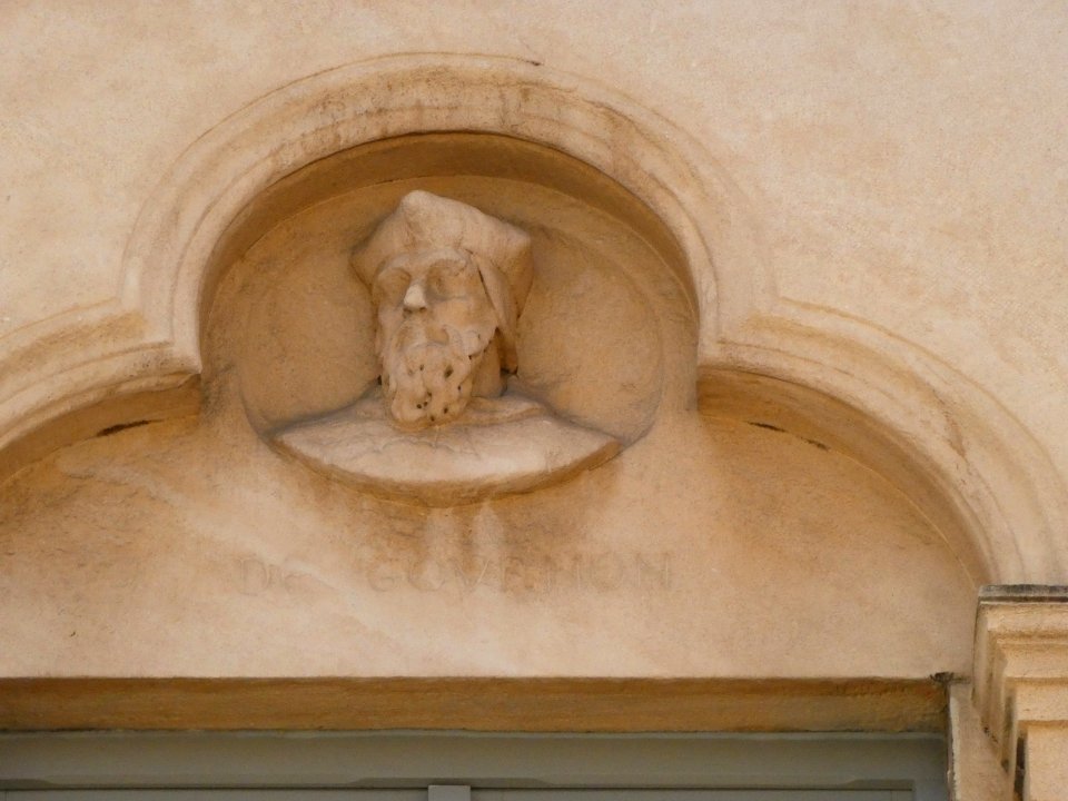 Lyon 2e - Rue de l'Abbaye d'Ainay - Hôtel de l'Abbaye - Bas-relief de De Gournon