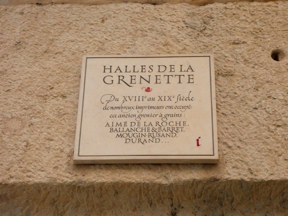 Lyon 2e - Rue de Brest - Plaque Halles de la Grenette