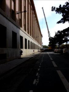 Lyon 2e - Rue Charles Biennier, vers l'est, démontage d'une grue (1)