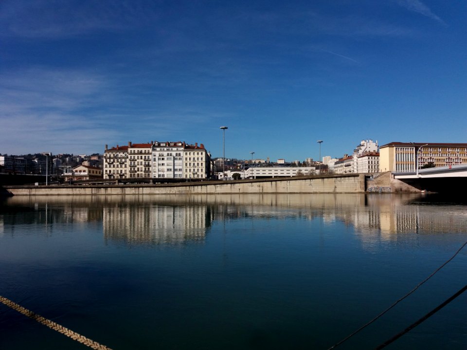Lyon 2e - Quai Perrache vu depuis les Berges du Rhône, quartier de Perrache