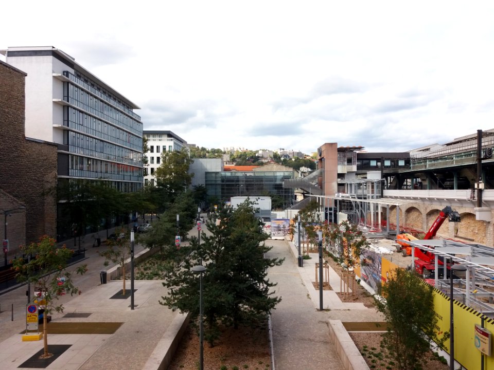 Lyon 2e - Place des Archives, depuis le bâtiment de l'Université Catholique
