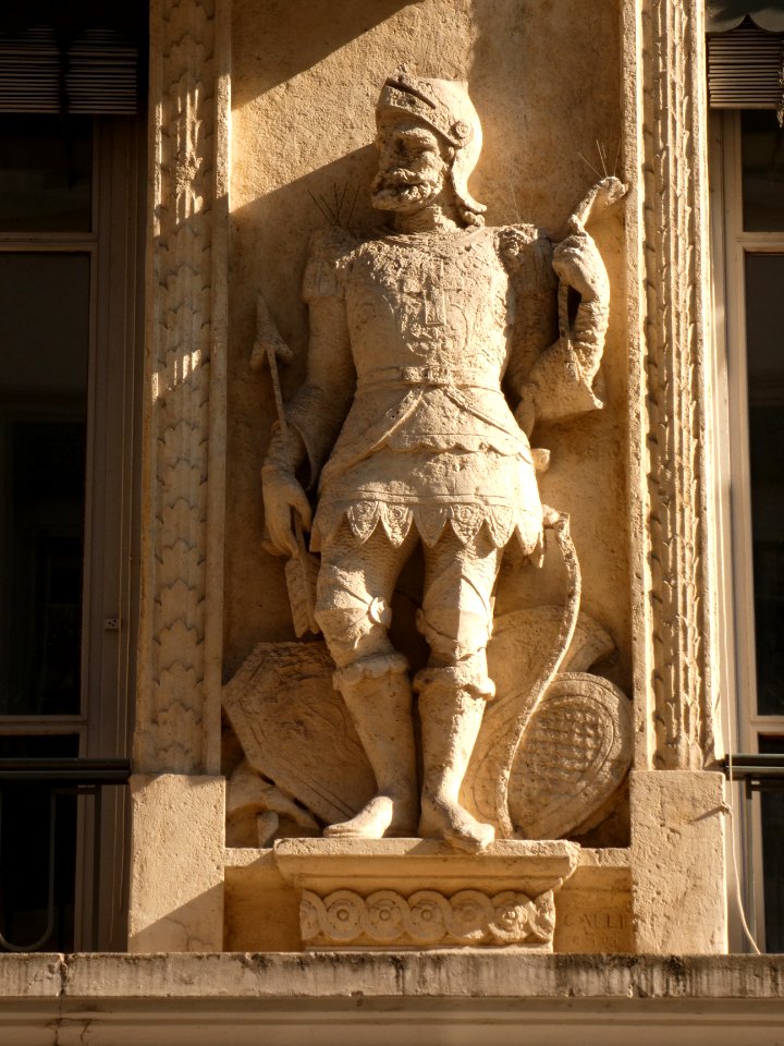Lyon 2e - Rue des Archers - Immeuble au numéro 15 - Archer à droite