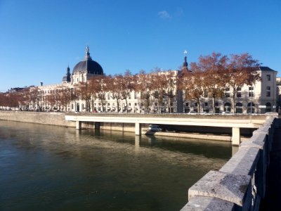 Lyon 2e - Quai Jules Courmont - Hôtel-Dieu depuis le pont Wilson