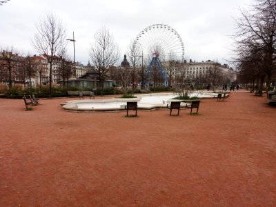 Lyon 2e - Place Bellecour, avec une grande roue