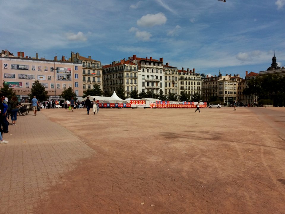 Lyon 2e - Place Bellecour - Lugdunum Roller Contest 2019 (03)