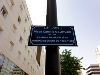 Lyon 2e - Place Camille Georges, plaque
