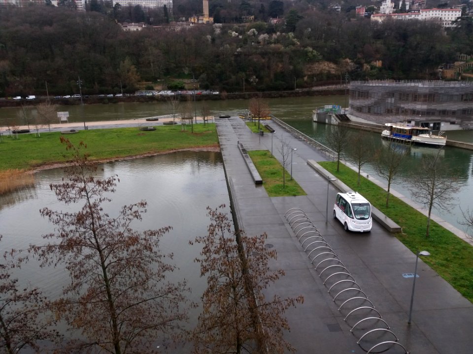 Lyon 2e - Quai Arlès Dufour, Navly allant vers le quai Rambaud