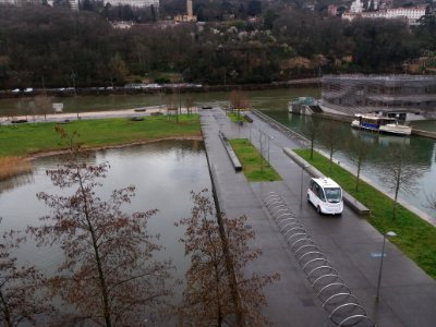 Lyon 2e - Quai Arlès Dufour, Navly allant vers le quai Rambaud