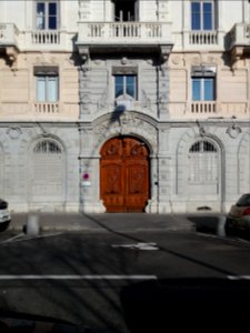 Lyon 2e - Place Carnot - Porte au numéro 6