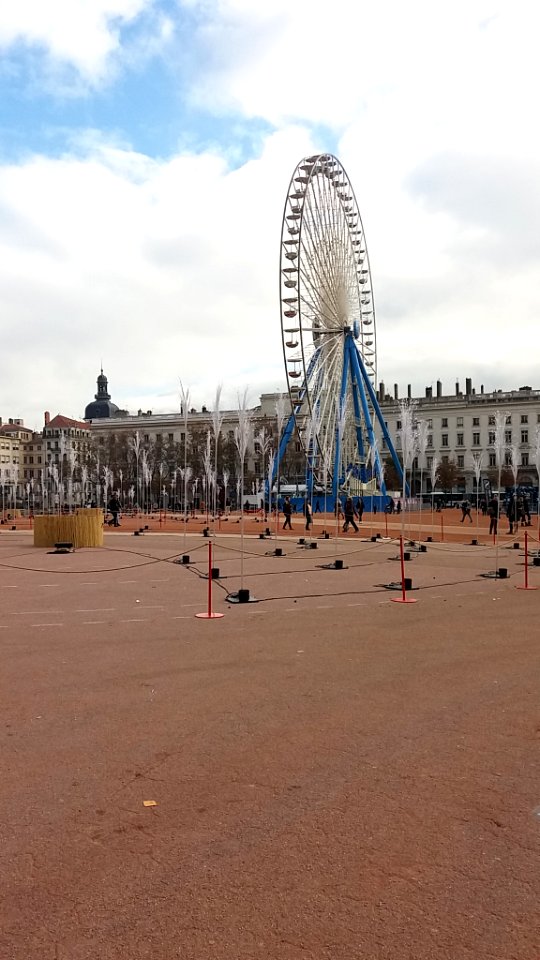 Lyon 2e - Place Bellecour, grande roue 2019